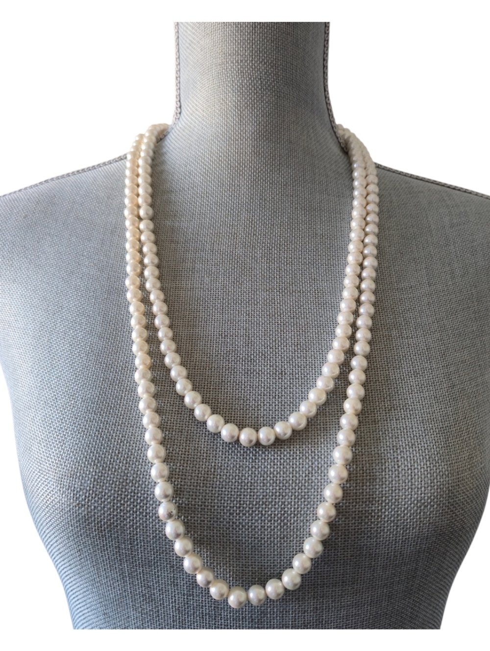 Long Elegant Pearl Style Necklace